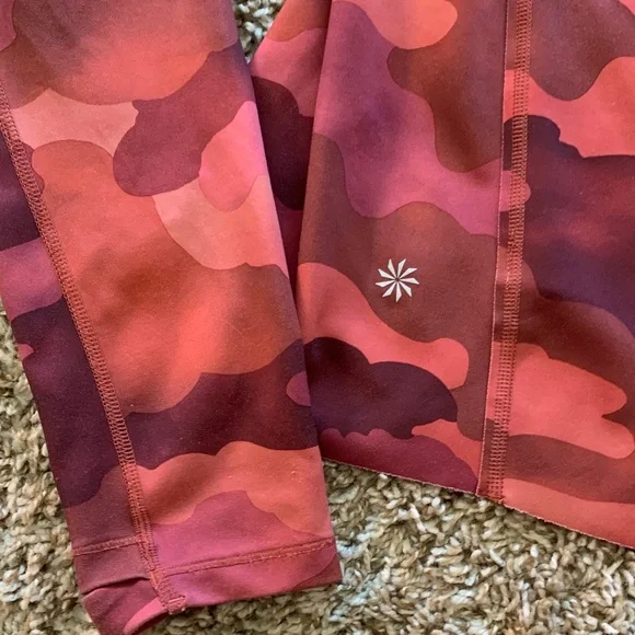 Athleta Women’s Pink and Red Camo Hooded Cropped Pullover Sweatshirt Hoodie XS - Picture 13 of 15